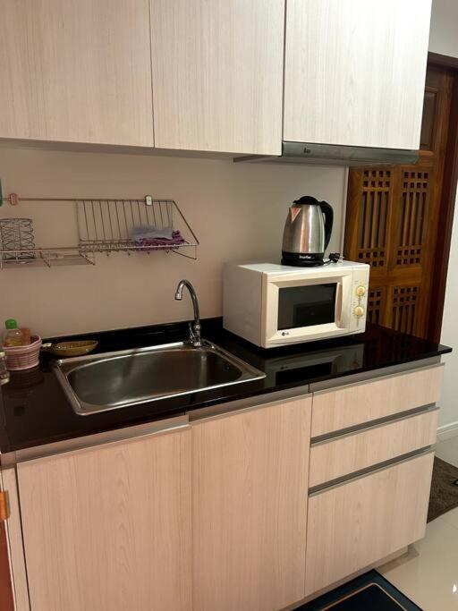 Baan Klang Condo In Central Хуа Хин Екстериор снимка
